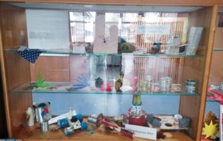 Neues Leben für alte Schätze: Unser Tauschregal öffnet wieder regelmäßig