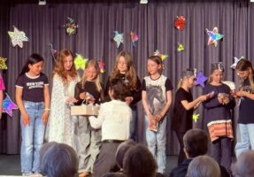 Theaterkurs begeistert in der Kursana‑Residenz Moorflagen