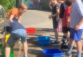 Wasserspaß mit der Klasse 1a